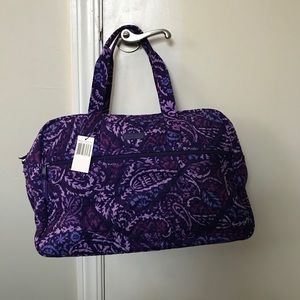VERA BRADLEY MEDIUM TRAVELER BAG